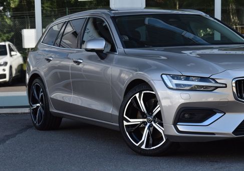 Volvo V60, 2023