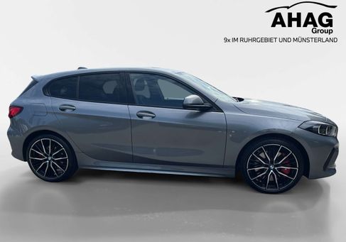 BMW 118, 2023