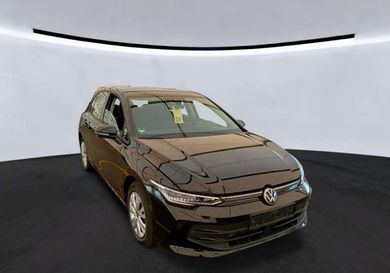 Volkswagen Golf, 2024