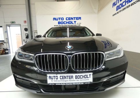 BMW 740, 2018