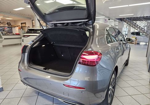 Mercedes-Benz A 180, 2025