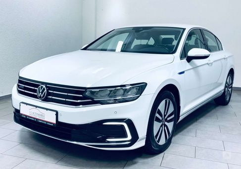 Volkswagen Passat, 2021