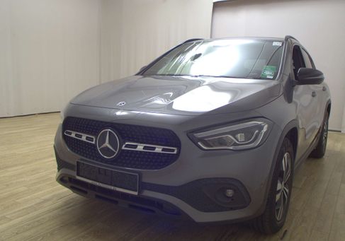 Mercedes-Benz GLA 200, 2023 2