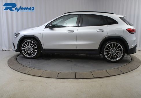 Mercedes-Benz GLA 35 AMG, 2022
