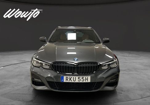 BMW 330, 2022