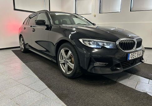 BMW 330, 2021
