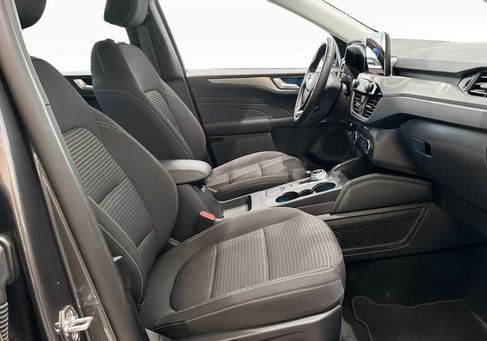 Ford Kuga, 2022