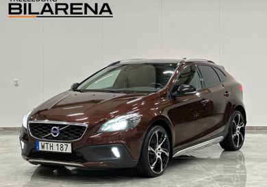 Volvo V40 Cross Country, 2016