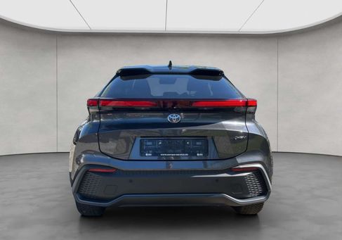 Toyota C-HR, 2025