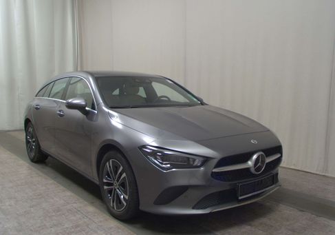 Mercedes-Benz CLA 200, 2023 3