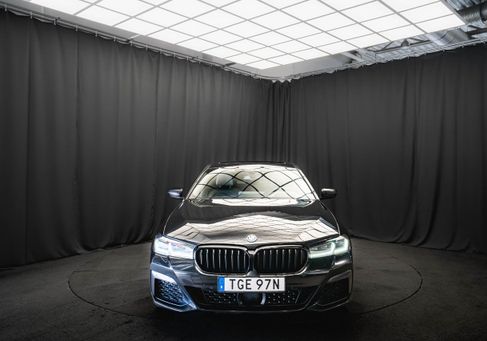 BMW 545, 2022