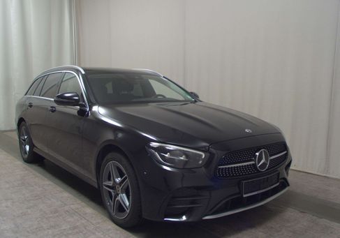 Mercedes-Benz E 300, 2022 3