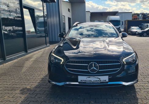 Mercedes-Benz E 200, 2022 2