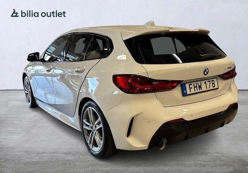 BMW 118, 2021