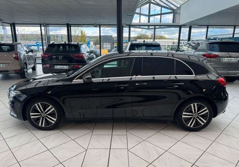 Mercedes-Benz A 220, 2022