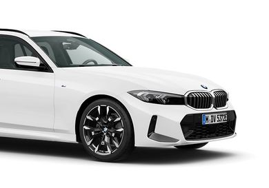 BMW 330, 2026