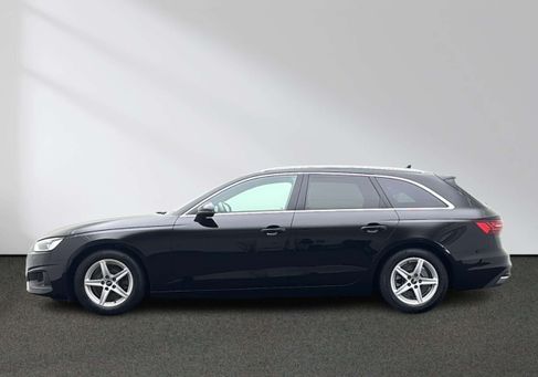 Audi A4, 2022