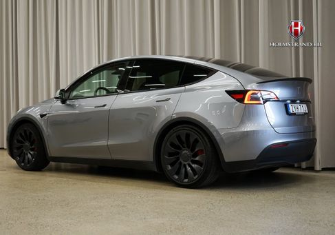 Tesla Model Y, 2024 3