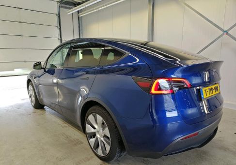 Tesla Model Y, 2023 3