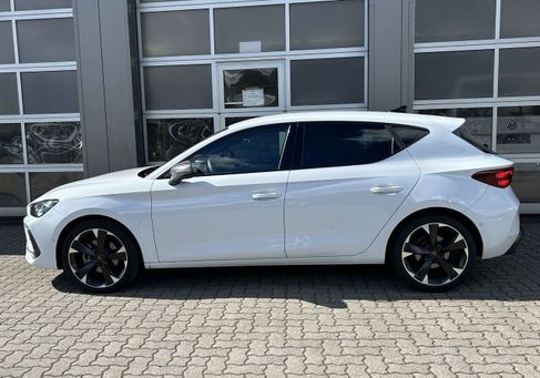 Cupra Leon, 2025