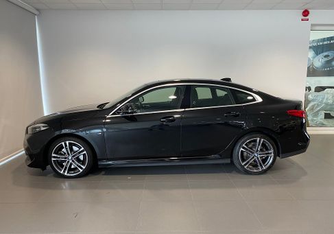 BMW 220, 2021