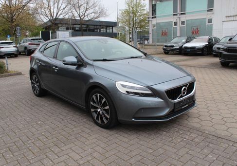 Volvo V40, 2019