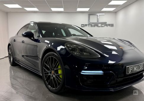 Porsche Panamera, 2022