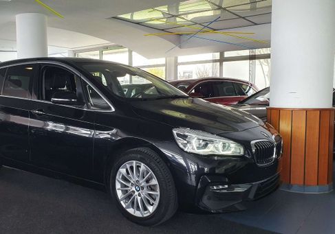 BMW 218, 2019