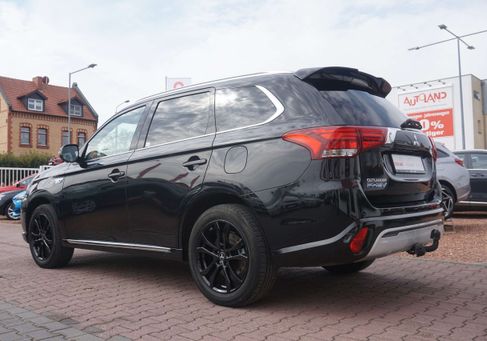 Mitsubishi Outlander, 2020