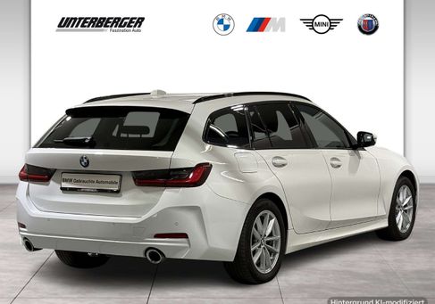 BMW 320, 2024 3