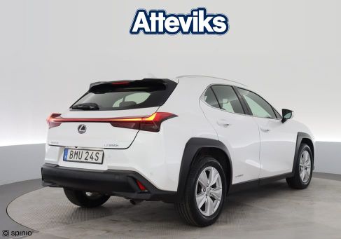Lexus UX, 2021