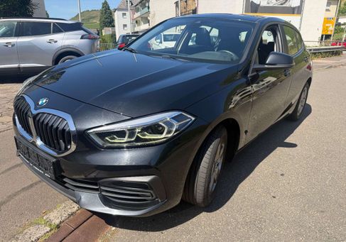 BMW 118, 2022