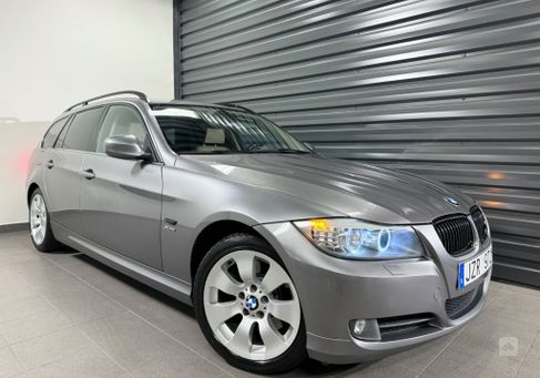 BMW 325, 2010