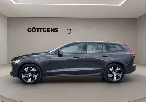 Volvo V60 Cross Country, 2023