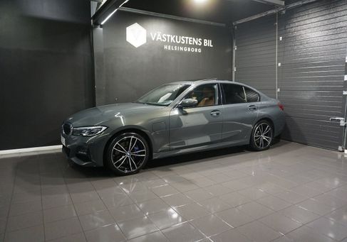 BMW 330, 2020 3