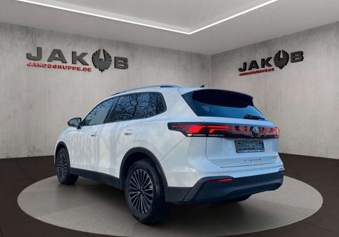 Volkswagen Tiguan, 2024 3