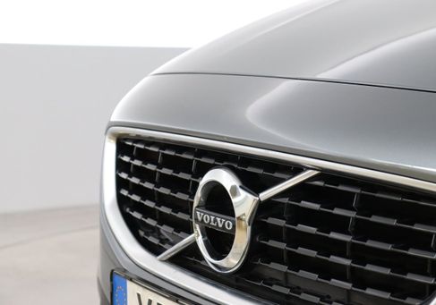 Volvo V40, 2019