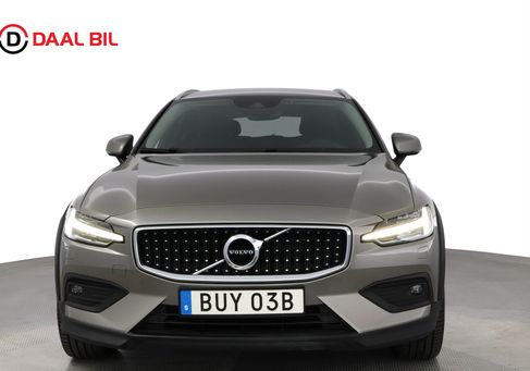 Volvo V60 Cross Country, 2021