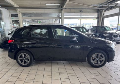BMW 220, 2025
