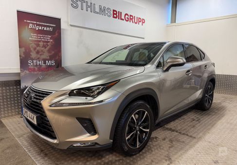 Lexus NX, 2019