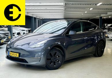 Tesla Model Y, 2021