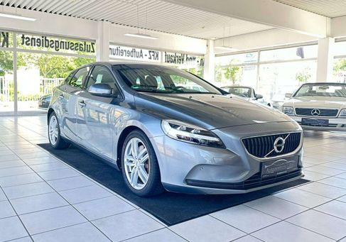 Volvo V40, 2018
