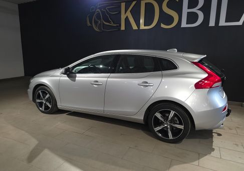 Volvo V40, 2019
