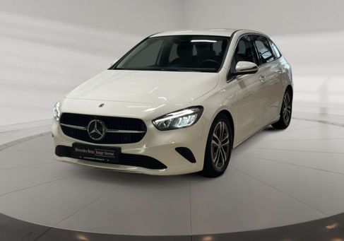 Mercedes-Benz B 180, 2025