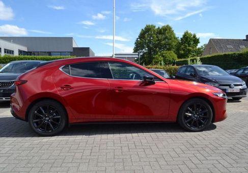 Mazda 3, 2025