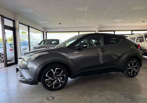 Toyota C-HR, 2017