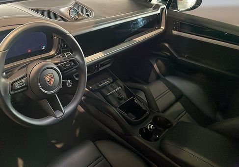 Porsche Cayenne, 2025