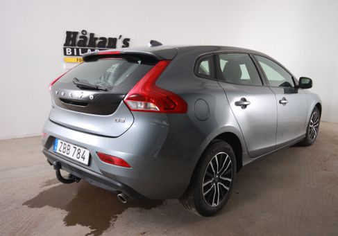 Volvo V40, 2018