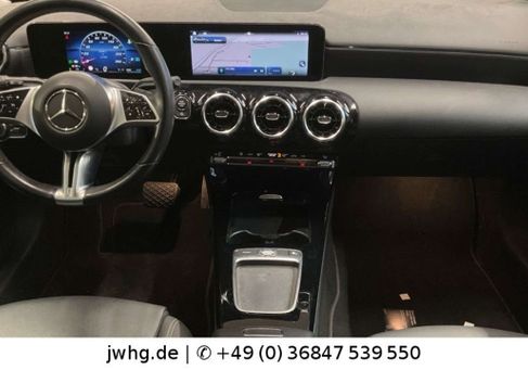 Mercedes-Benz A 180, 2023