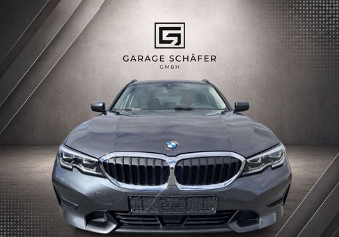 BMW 330, 2021